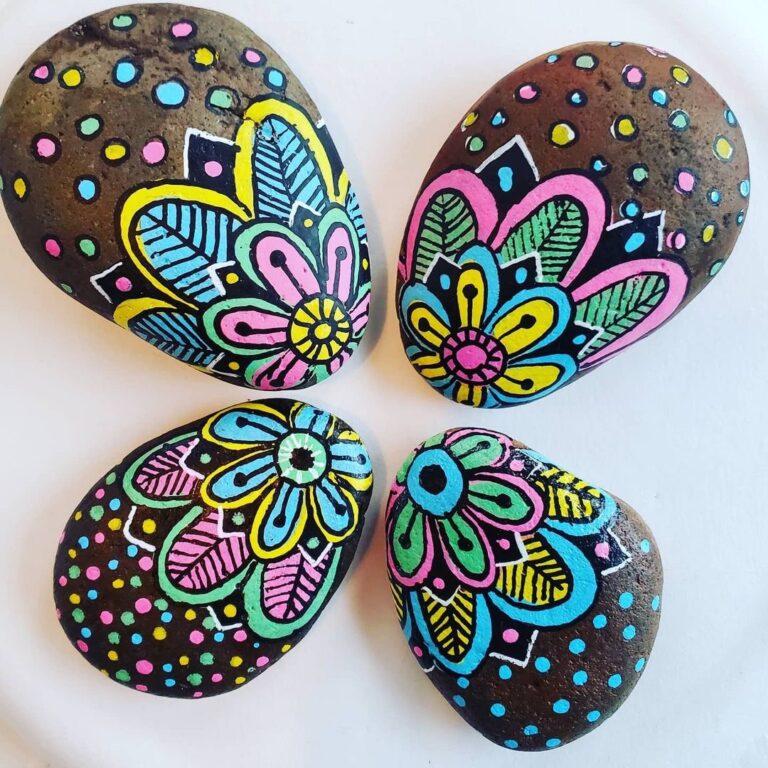 40+ Creative and Cute Rock Painting Ideas - Chic Interior