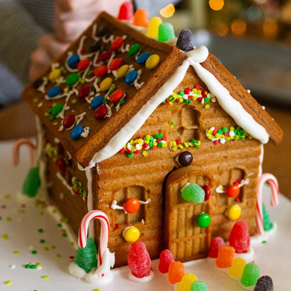 Want to win the best gingerbread house decorating contest this year? Then, take a look at these 25 fabulous gingerbread house designs that'll guarantee compliments!